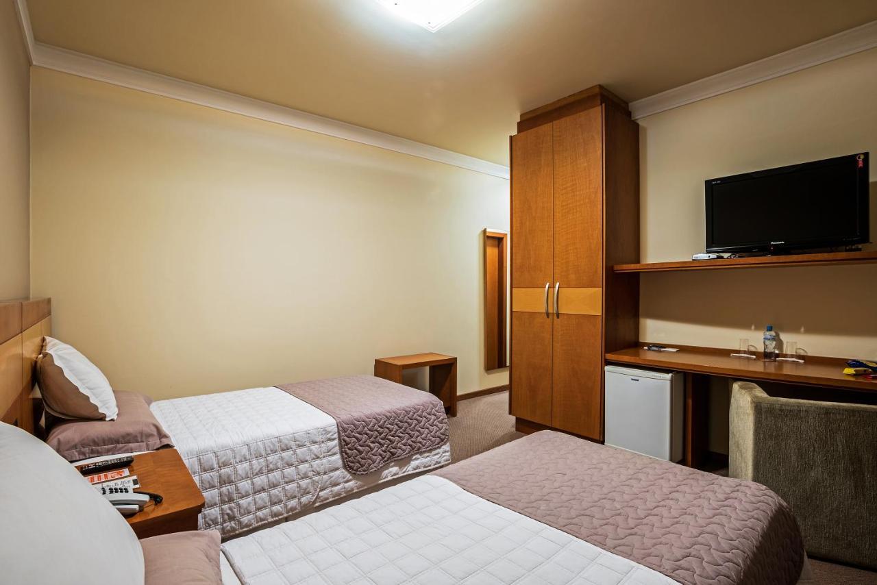 Astron Ponta Grossa Plaza By Nobile Hotel Exterior foto
