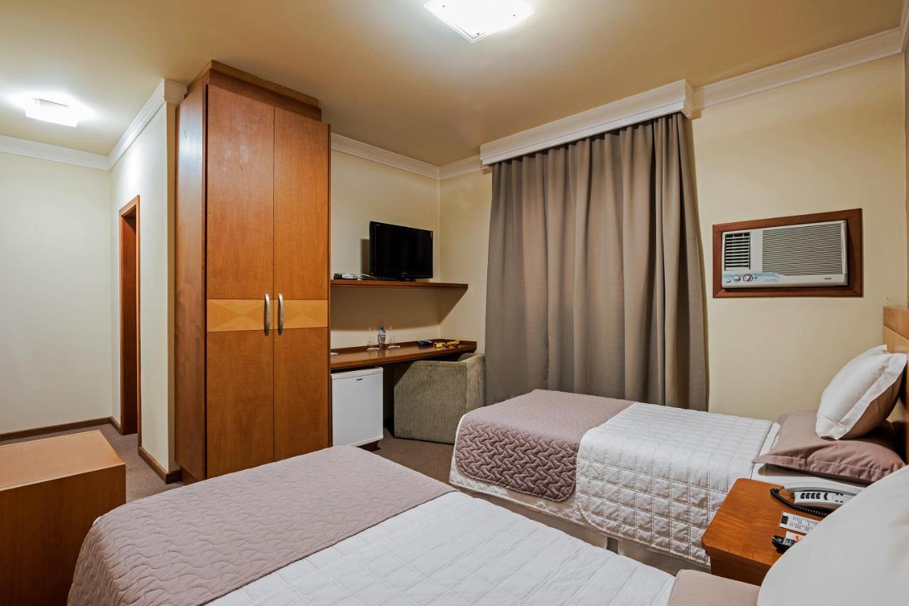 Astron Ponta Grossa Plaza By Nobile Hotel Exterior foto