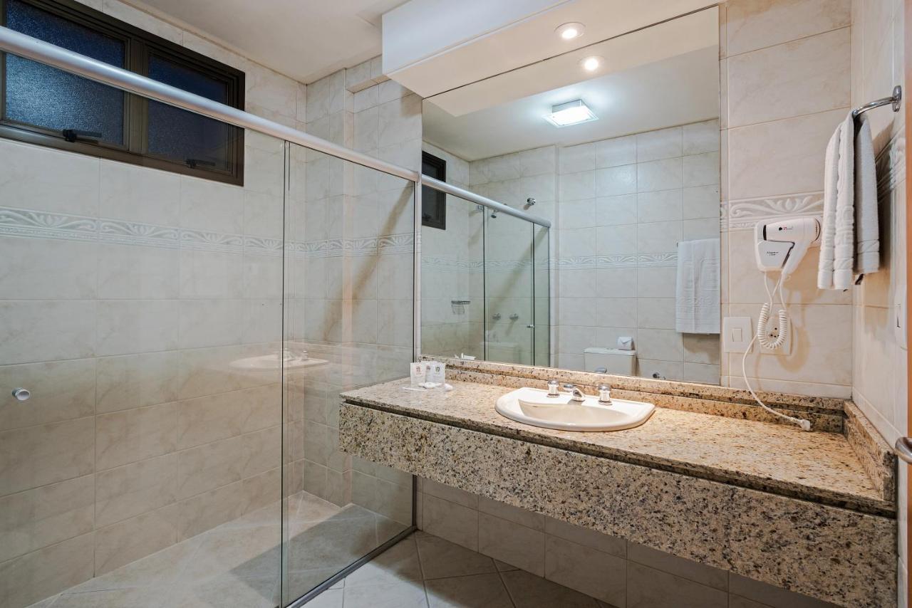 Astron Ponta Grossa Plaza By Nobile Hotel Exterior foto